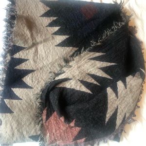 Aritzia Geometric Black and Purple Scarf